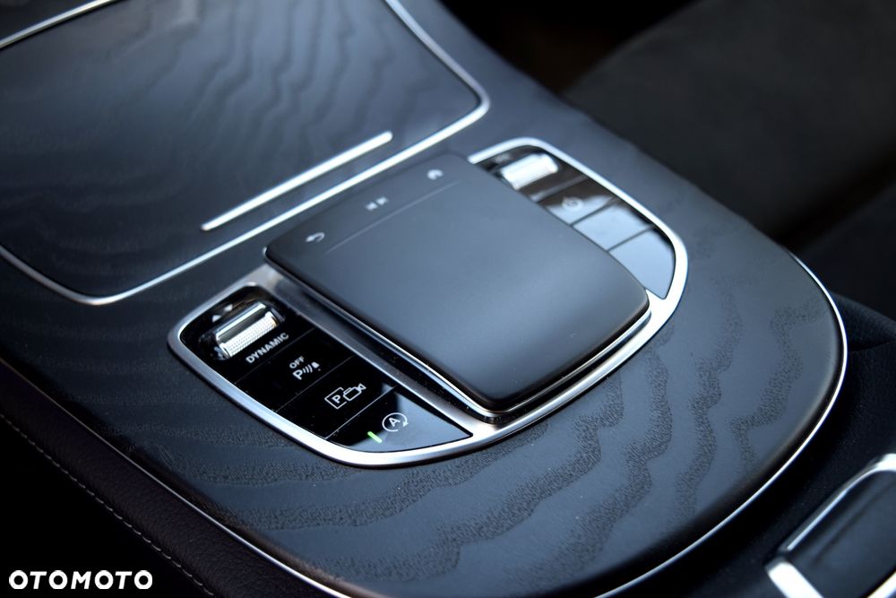 Mercedes-Benz Klasa E 220 d 4-Matic AMG - 16