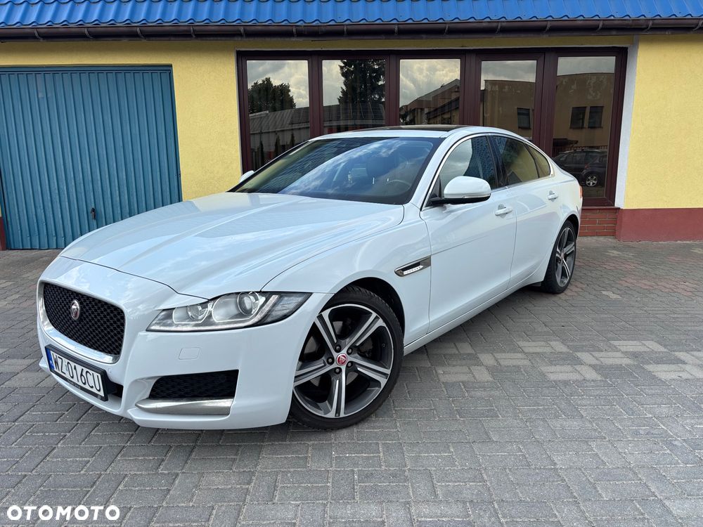 Jaguar XF 2.0 i4D Prestige - 2