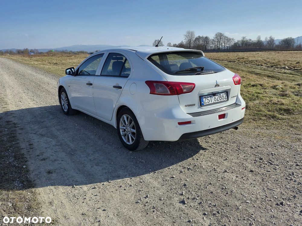 Mitsubishi Lancer 1.6 Inform - 15