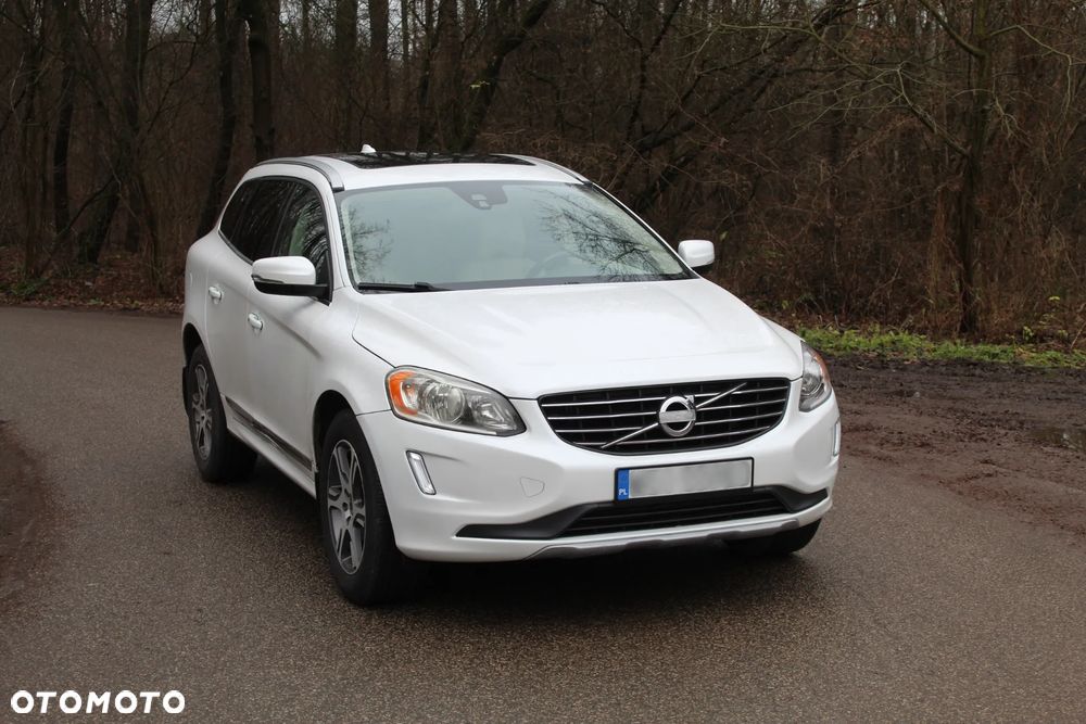 Volvo XC 60 T6 AWD Momentum - 4