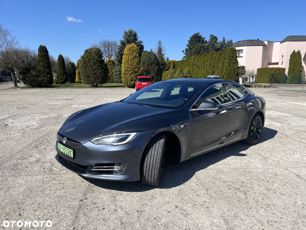 Tesla Model S Long Range Plus - 2