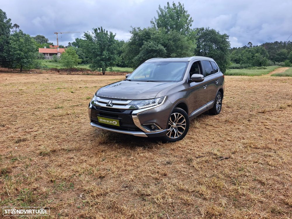 Mitsubishi Outlander 2.2 DI-D Intense - 1