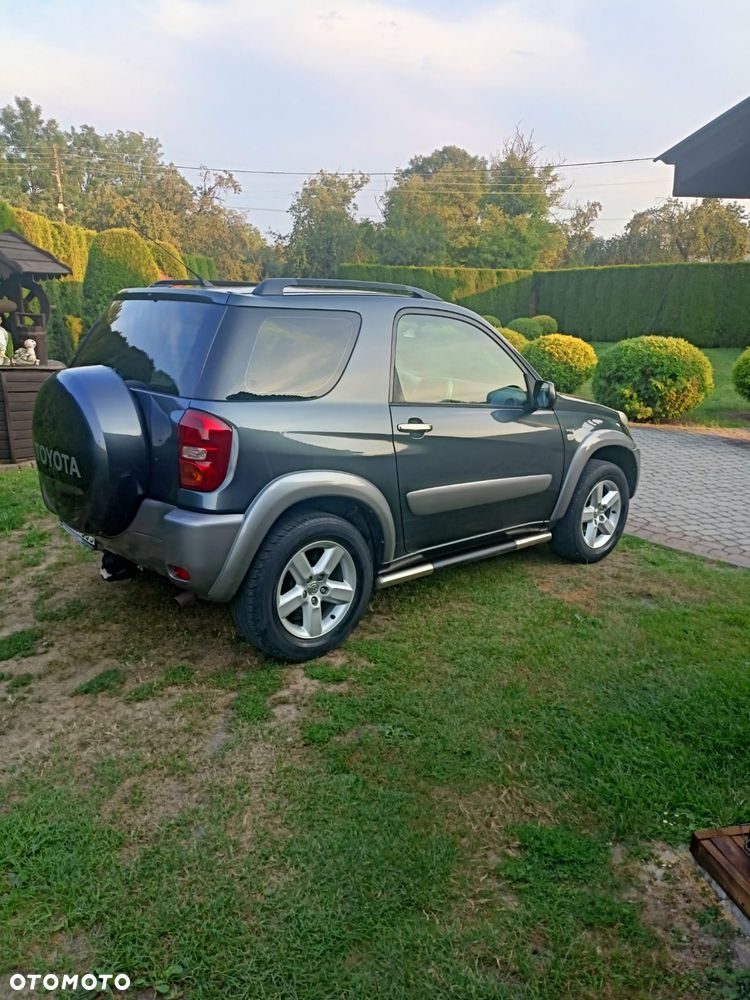 Toyota RAV4 - 9