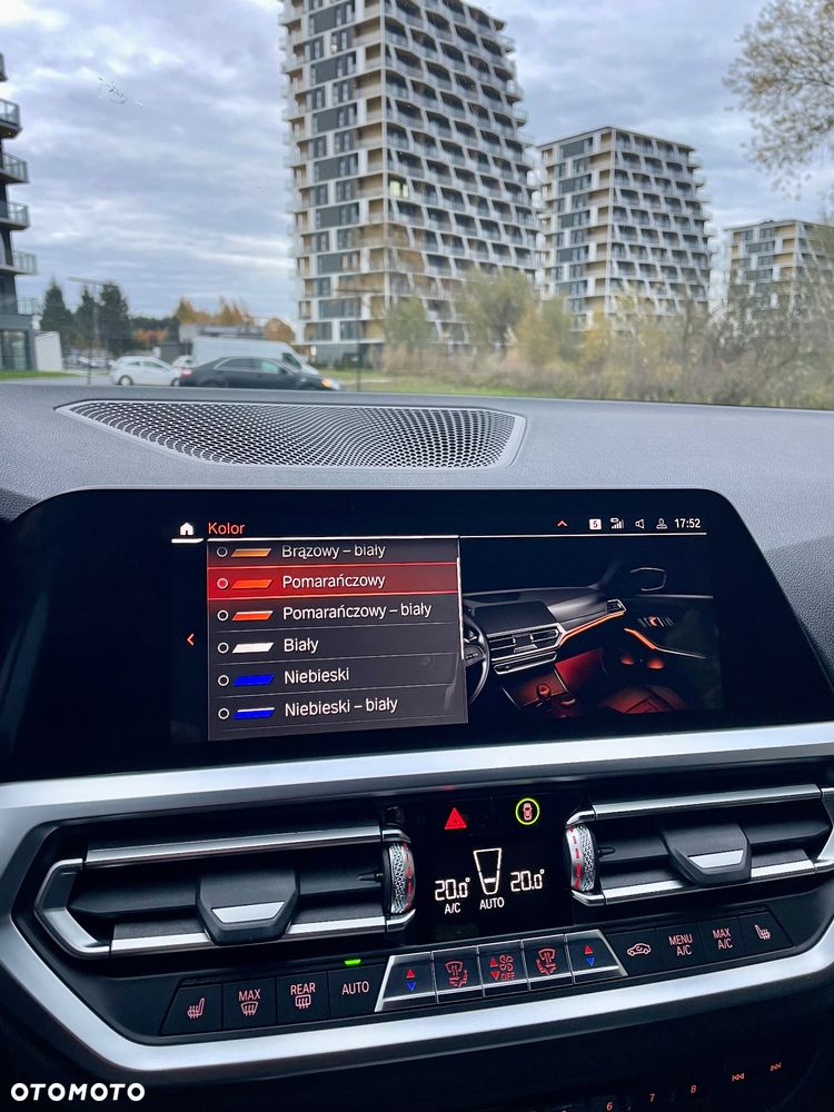 BMW Seria 3 320d M Sport - 35