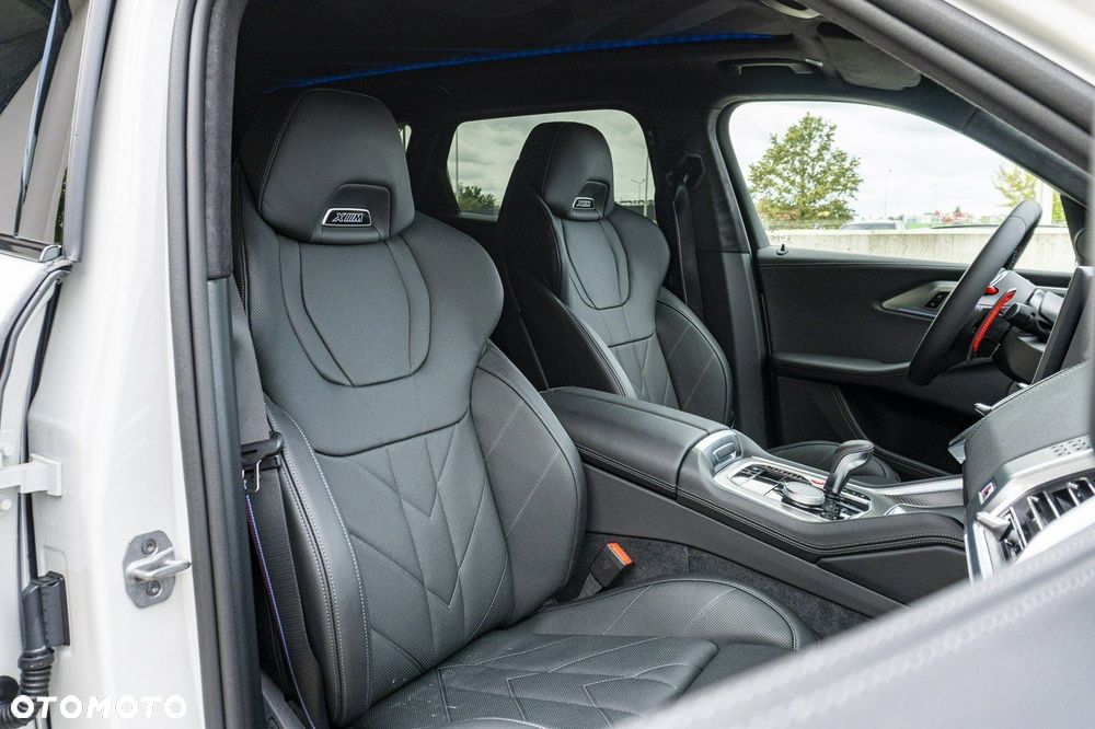 BMW XM 50e PHEV sport - 32