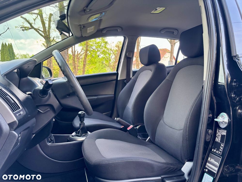 Hyundai i20 1.25 Wersja Jubileuszowa - 17