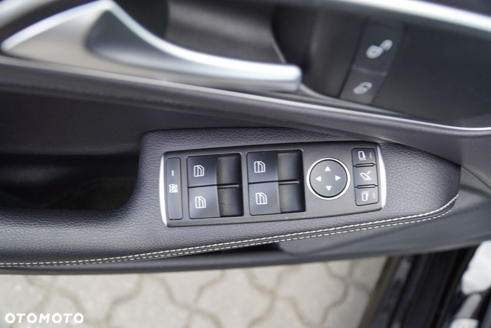 Mercedes-Benz CLA 200 UrbanStyle Edition - 20