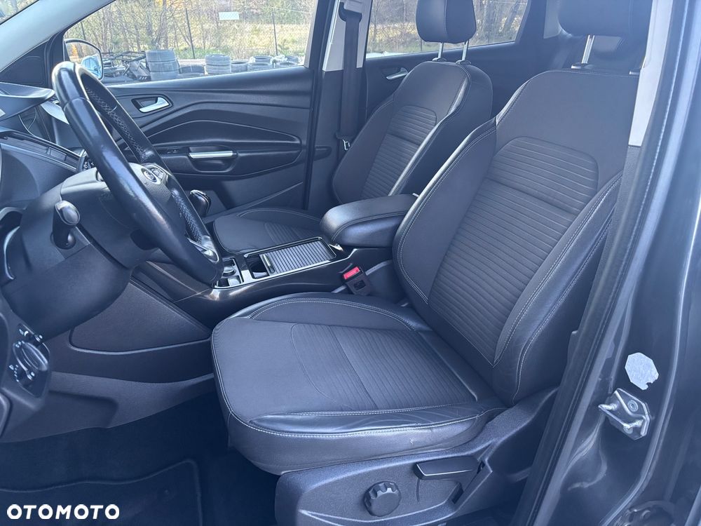 Ford Kuga 2.0 TDCi 4x2 Titanium - 10