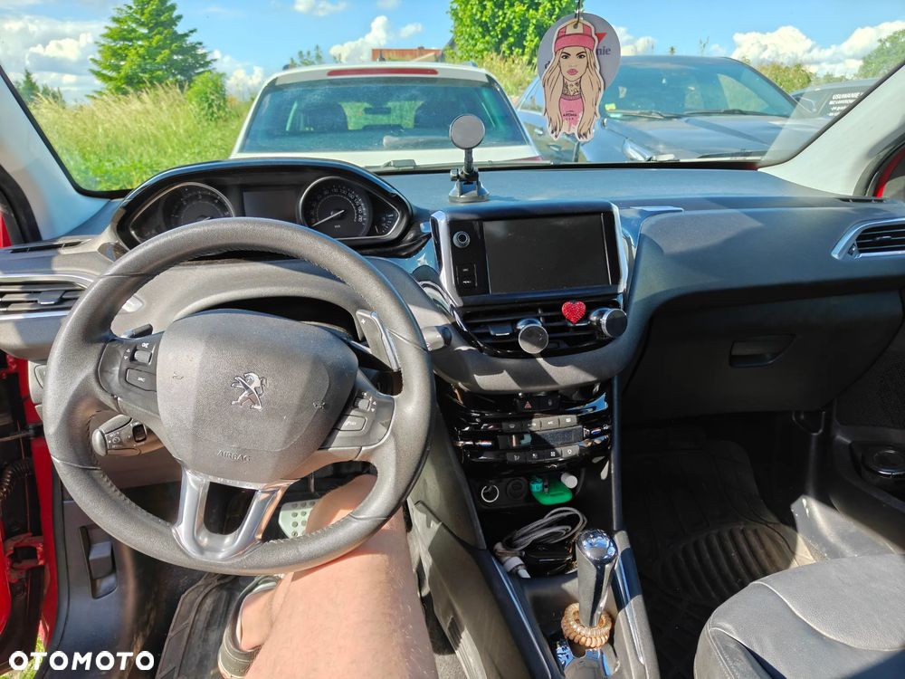 Peugeot 208 - 3