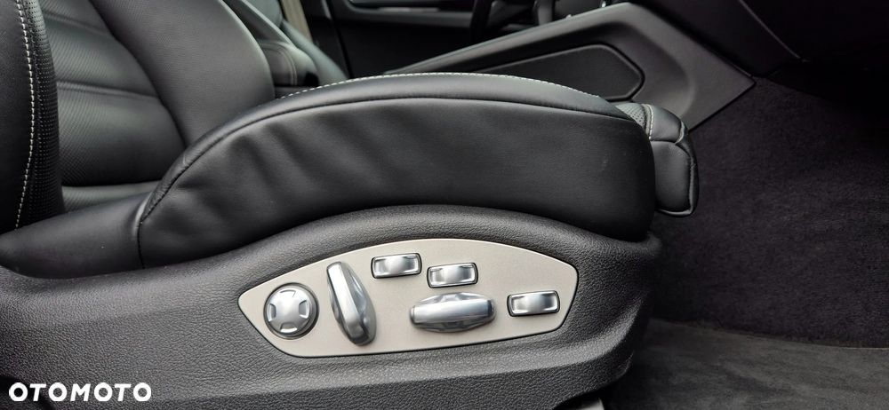 Porsche Macan T - 25