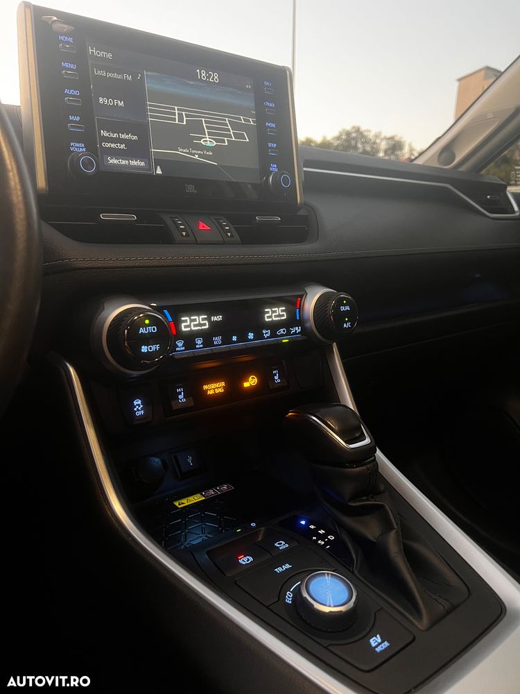 Toyota RAV4 2.5 Hybrid VVT-iE 4x4 Luxury - 33