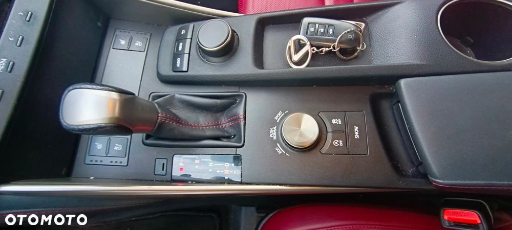 Lexus IS 200t F Sport - 15