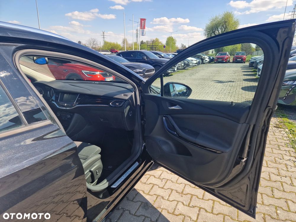 Opel Astra 1.2 T Ultimate S&S - 33
