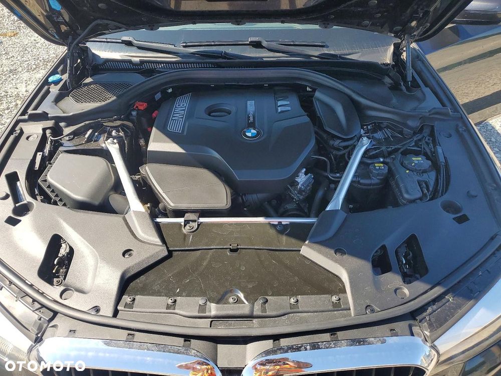 BMW Seria 5 530i xDrive Luxury Line - 11