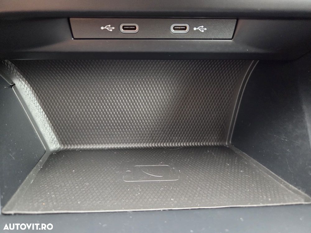 Volkswagen Golf 1.5 eTSI ACT DSG MHEV Life - 19
