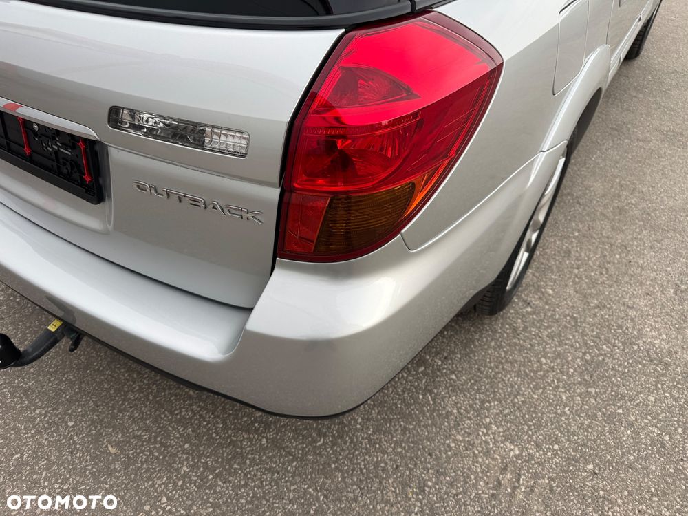Subaru Outback 3.0 H6 - 13