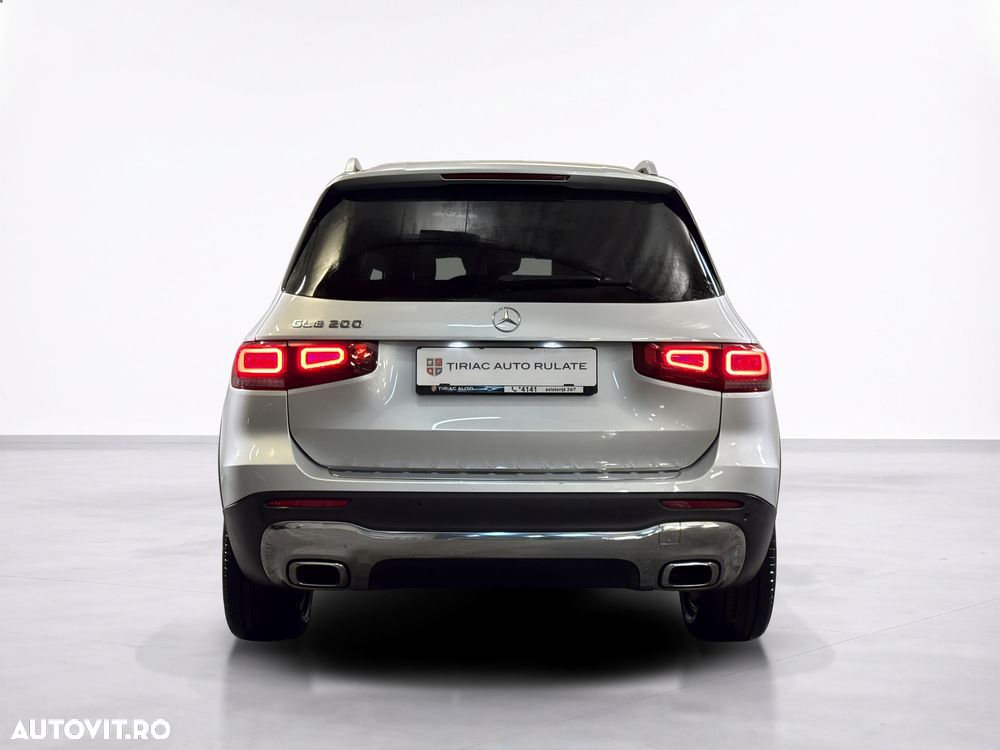 Mercedes-Benz GLB 200 7G-DCT - 4