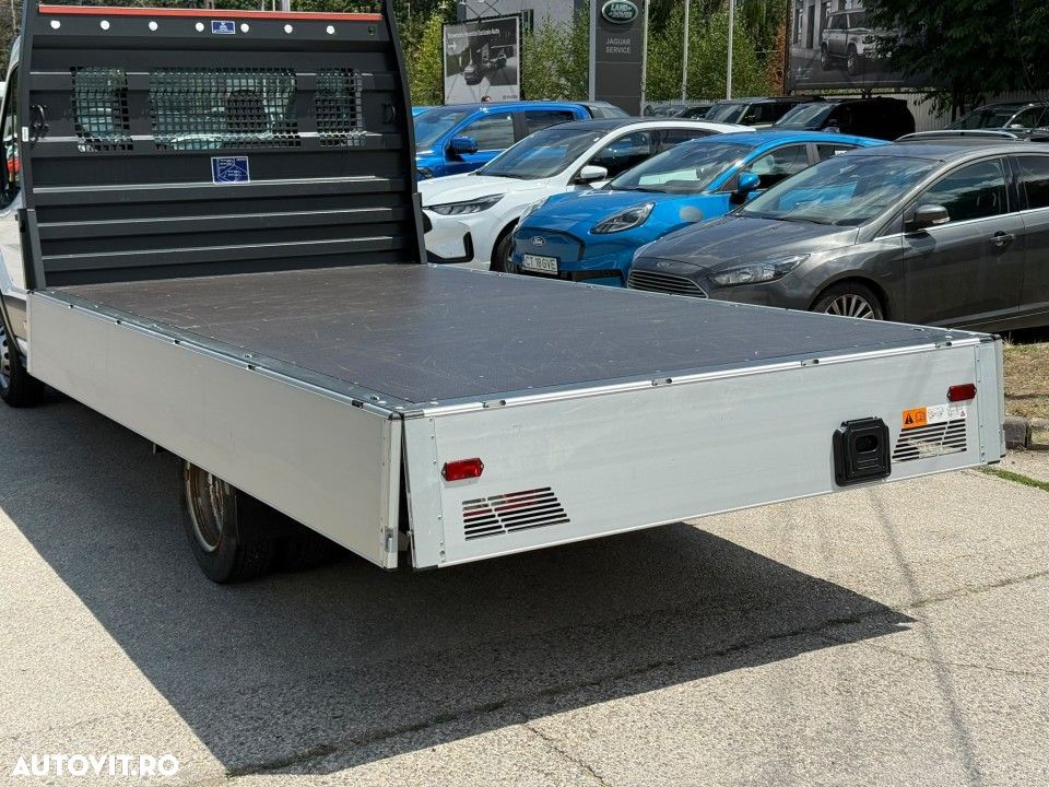 Ford Transit - 12