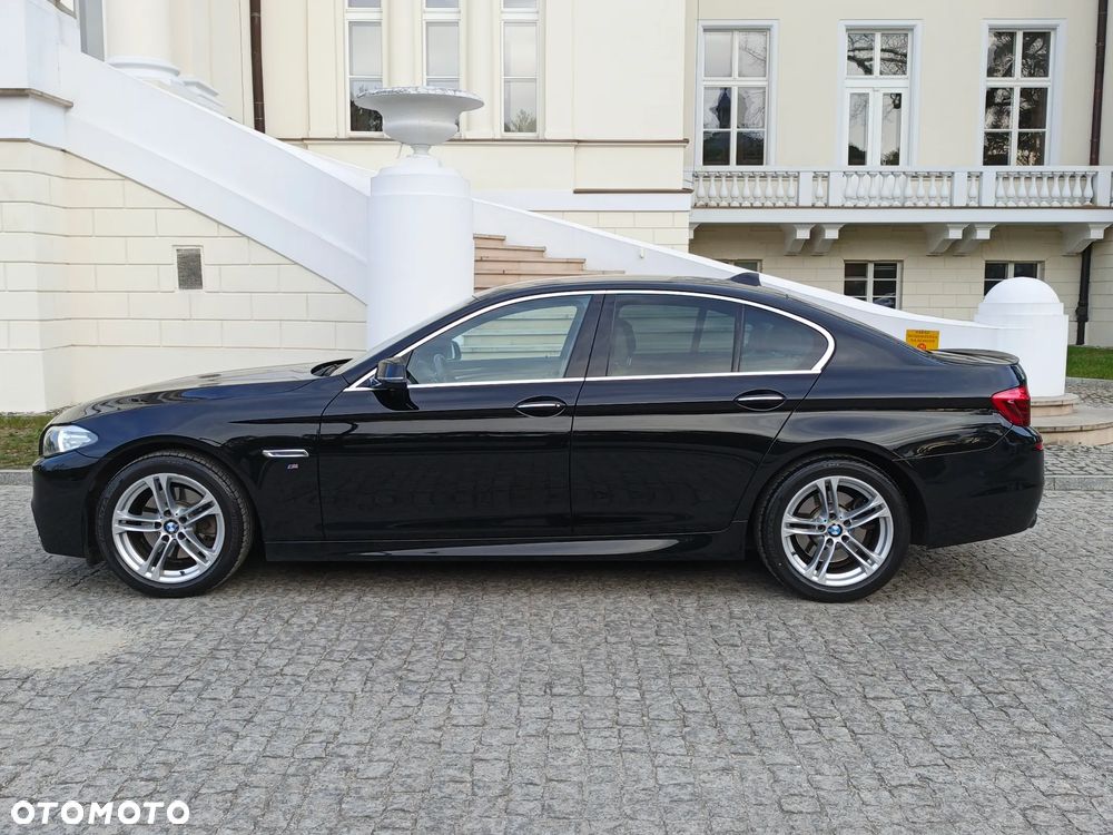 BMW Seria 5 520d xDrive - 13