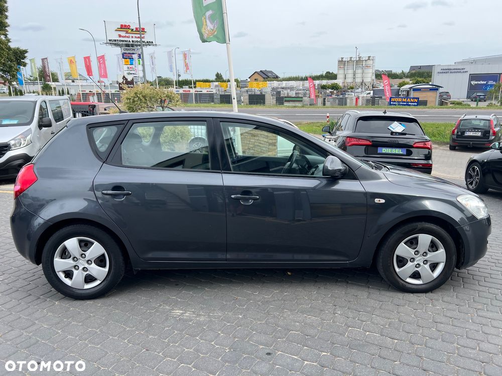 Kia Ceed 1.4 Comfort + - 6