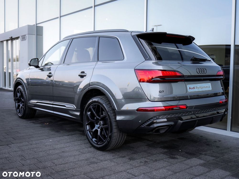 Audi Q7 - 7