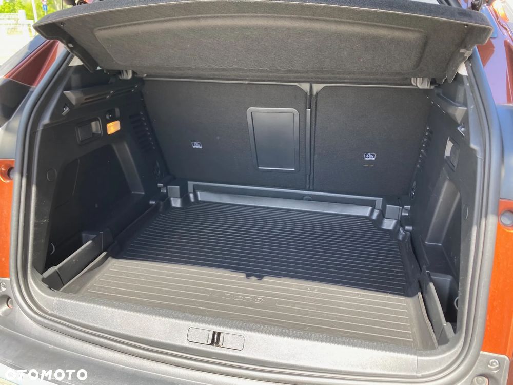 Peugeot 3008 1.2 PureTech GPF Allure S&S - 21