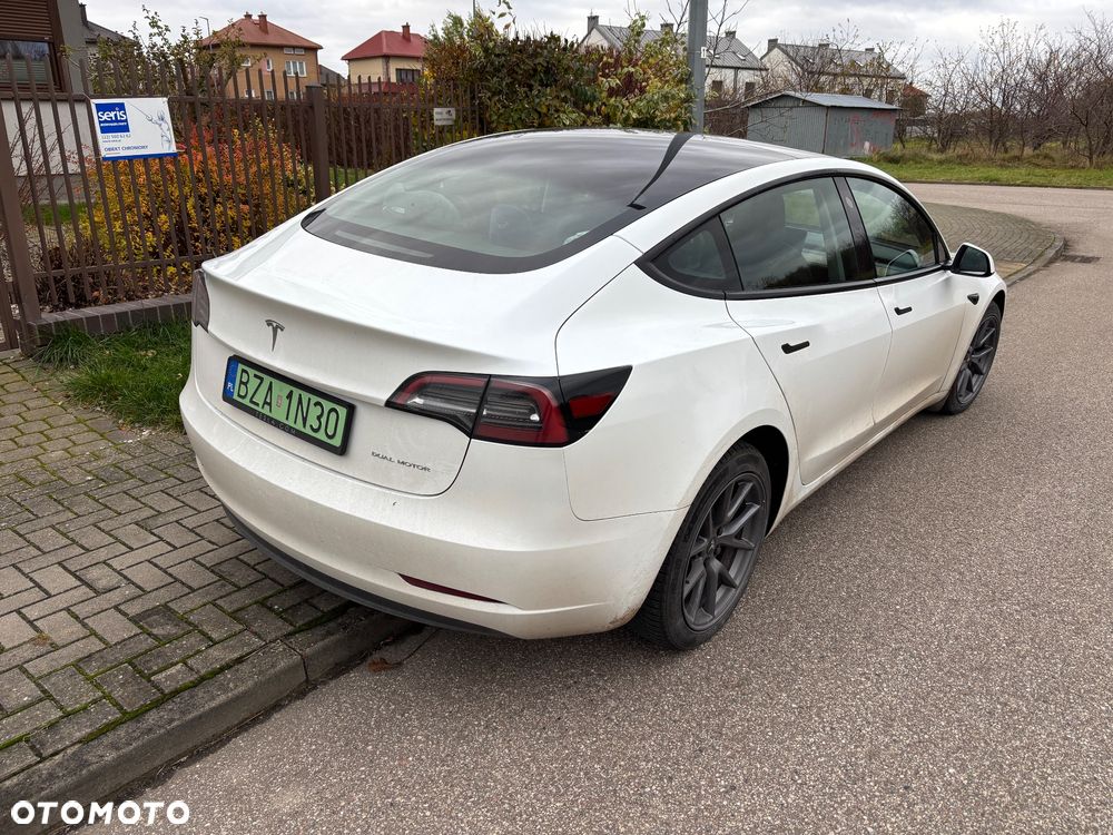 Tesla Model 3 Long Range AWD - 3