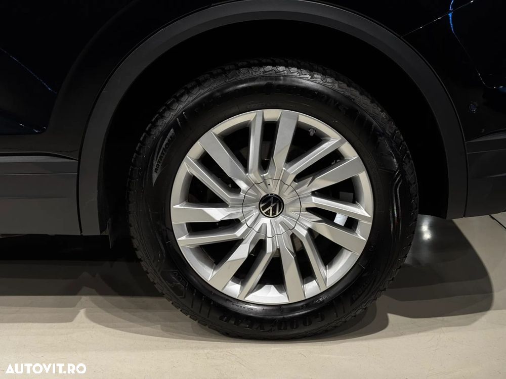 Volkswagen Touareg - 8