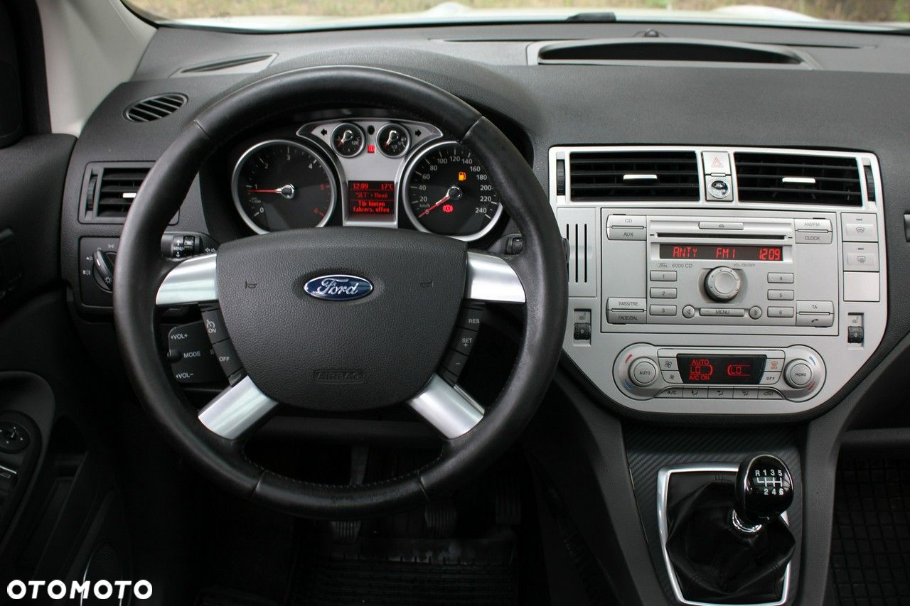 Ford Kuga 2.0 TDCi Titanium - 8