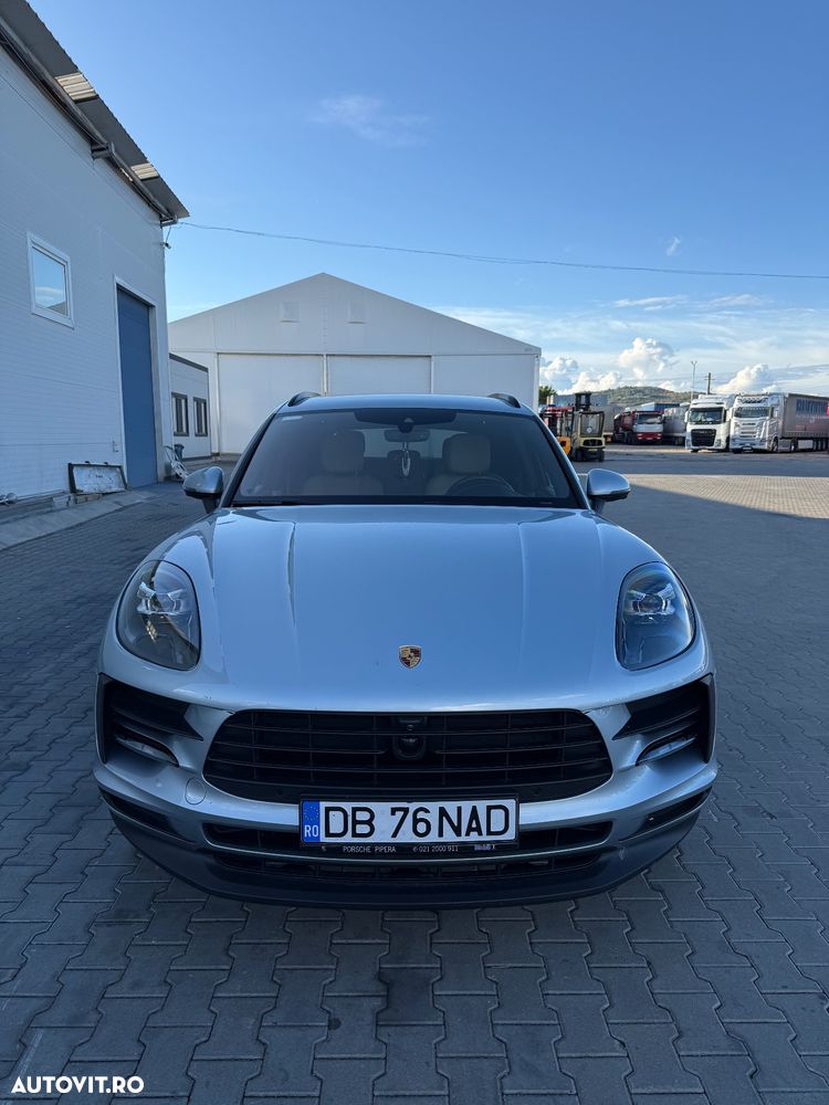 Porsche Macan Standard - 1