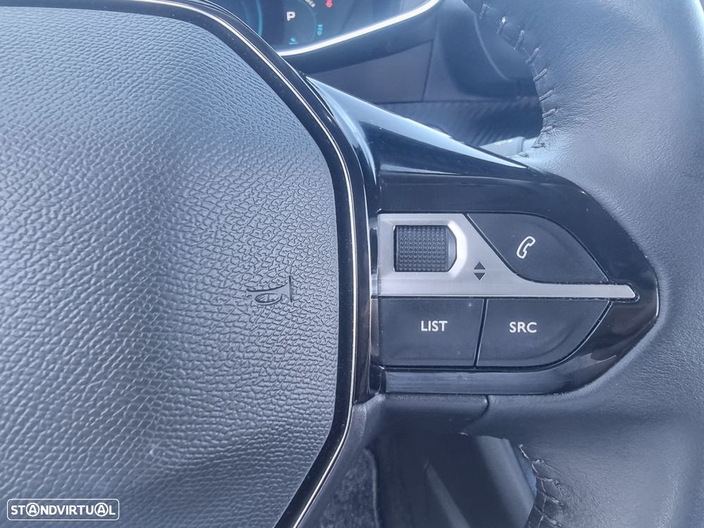 Peugeot e-2008 50 kWh Allure Pack - 27