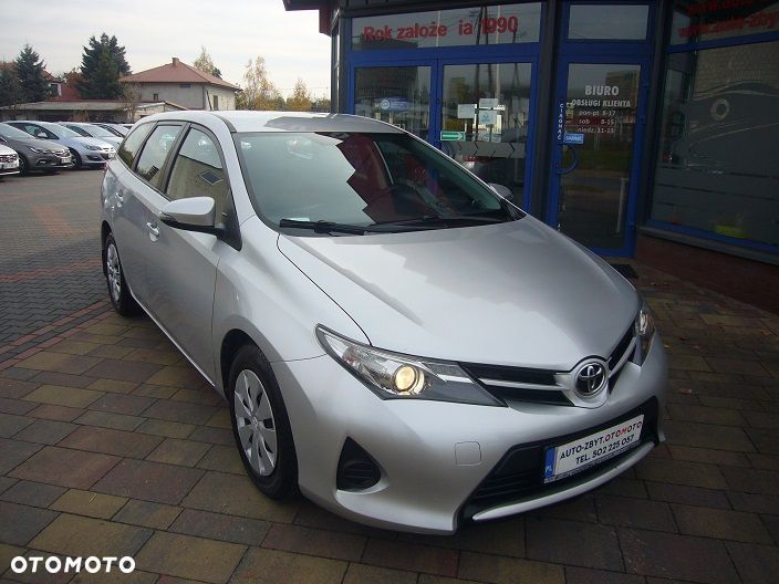 Toyota Auris 1.4 D-4D Active - 5