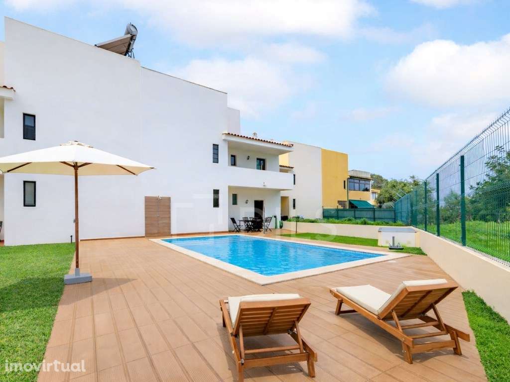 Moradia geminada T3+1 com piscina e jardim, em Albufeira, Algarve - Grande imagem: 2/20
