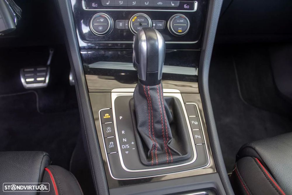 VW Golf 2.0 TSI GTI DSG - 19