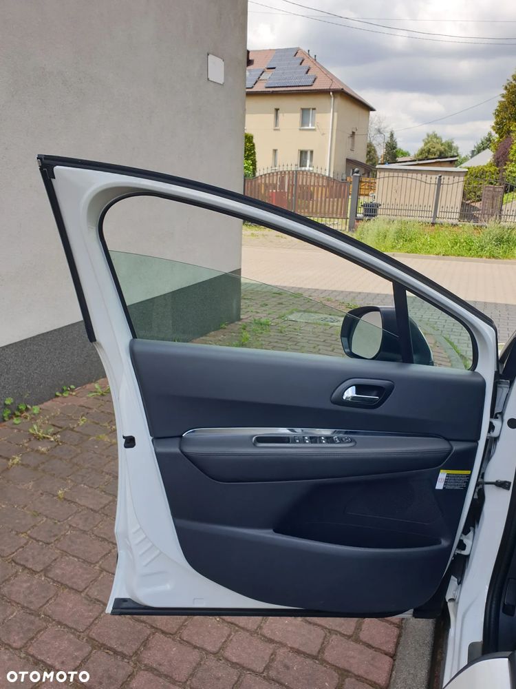 Peugeot 3008 HDi 150 Allure - 22