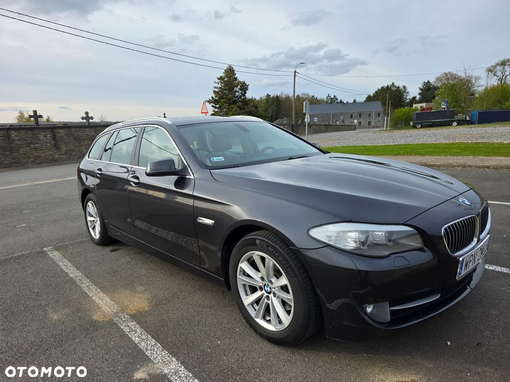 BMW Seria 5 520d xDrive - 4