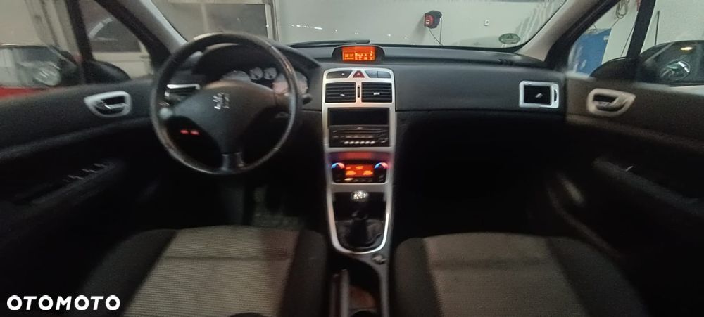 Peugeot 307 - 8