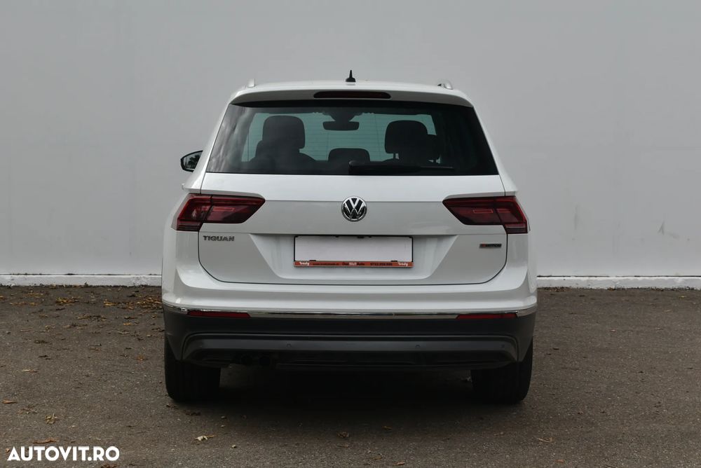 Volkswagen Tiguan 2.0 TDI 4Mot DSG Highline - 8