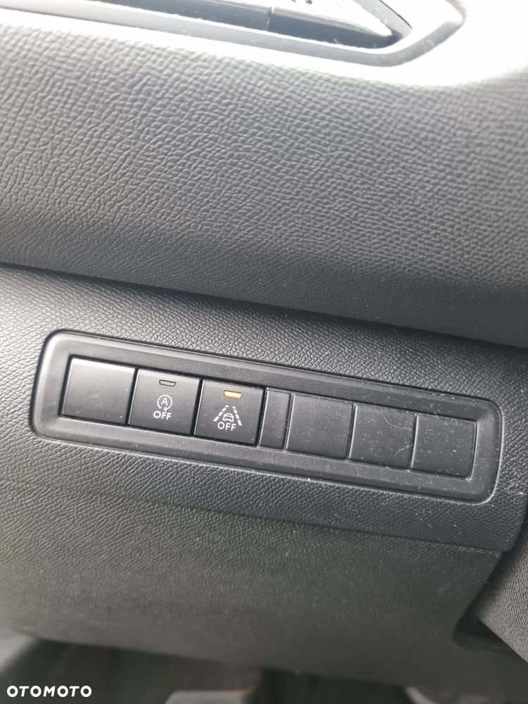 Peugeot 308 BlueHDi 130 EAT6 Stop & Start Allure Business-Paket - 23