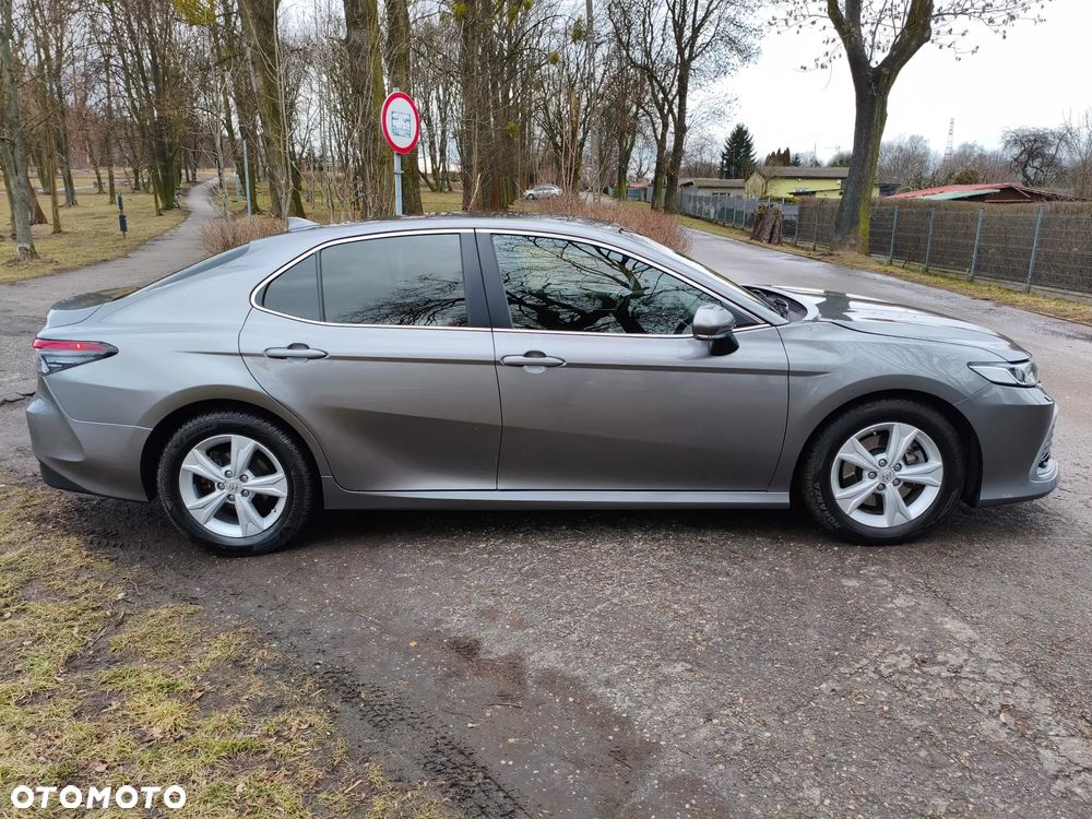 Toyota Camry 2.5 Hybrid Comfort CVT - 12