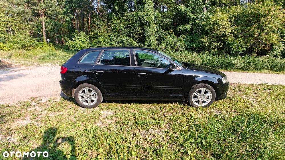 Audi A3 Sportback - 2