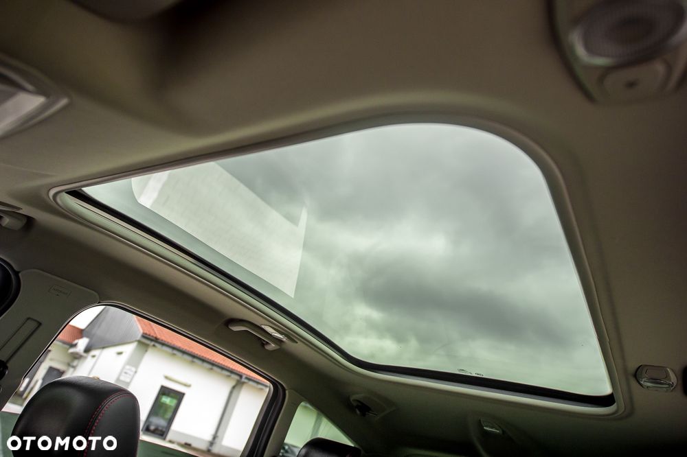 Ford S-Max 2.0 T Titanium - 36