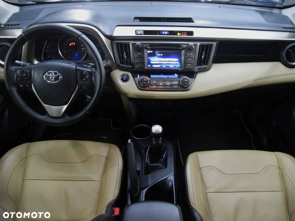 Toyota RAV4 2.0 D-4D Active - 6