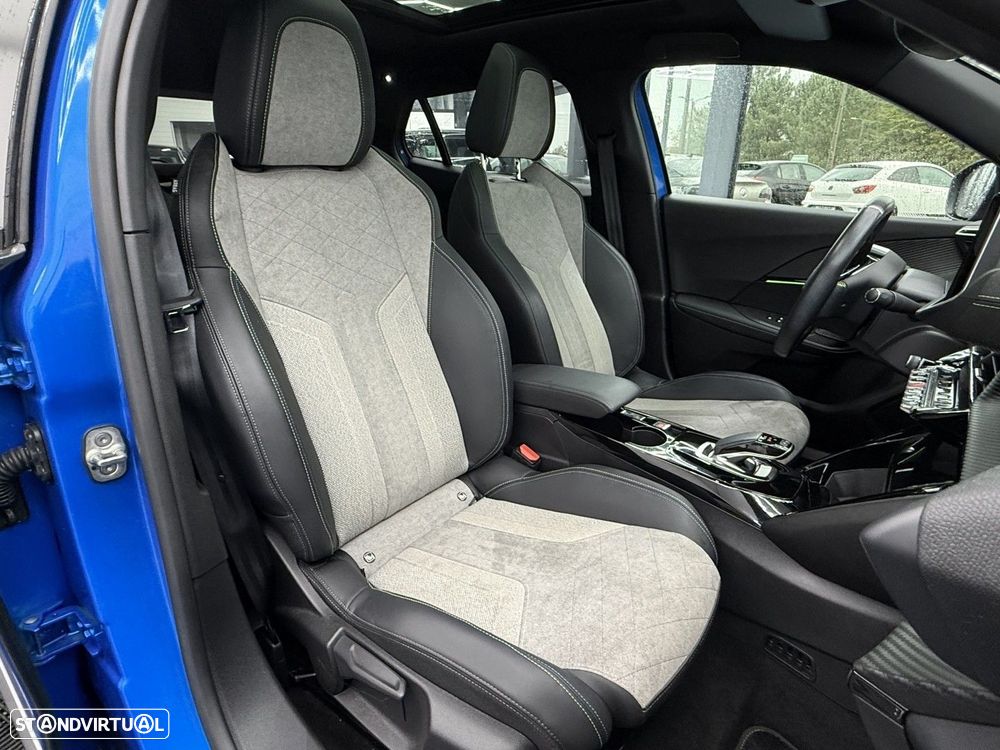 Peugeot e-2008 50 kWh GT - 19