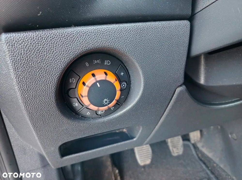 Opel Corsa 1.4 16V Enjoy - 17