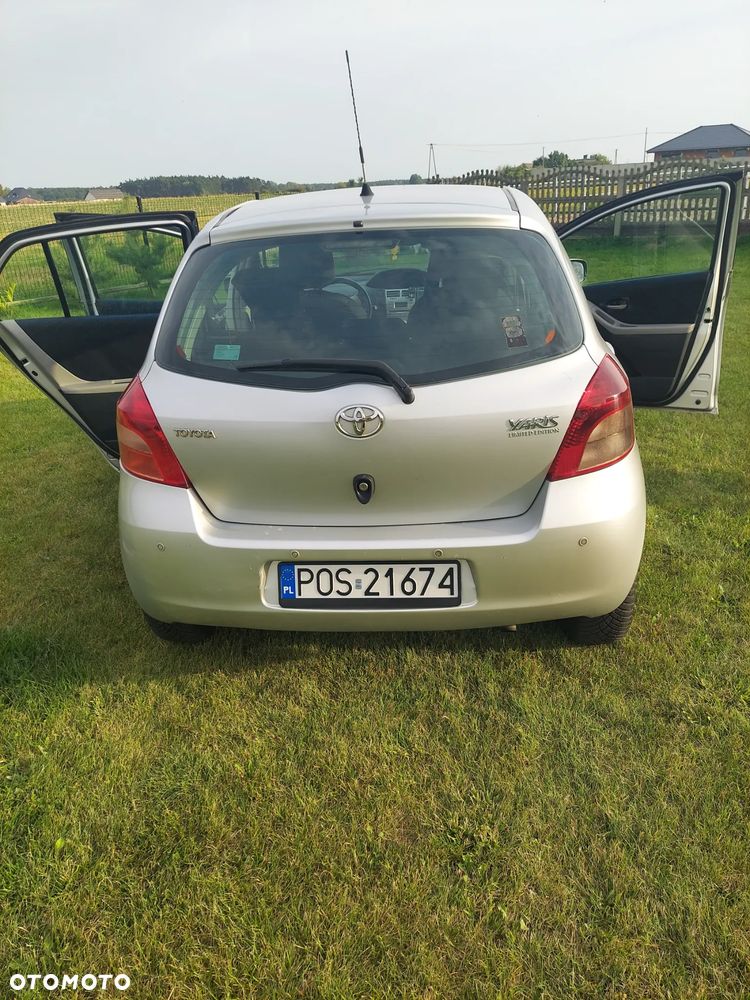 Toyota Yaris - 2