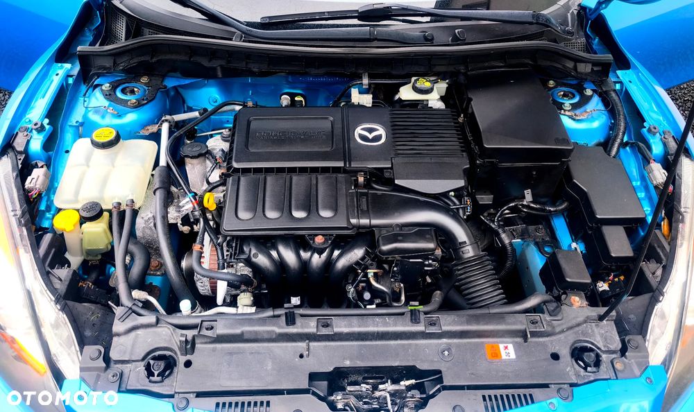 Mazda 3 1.6 Exclusive + - 5