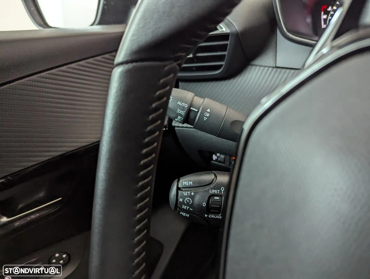 Peugeot 208 1.2 PureTech Active Pack - 25