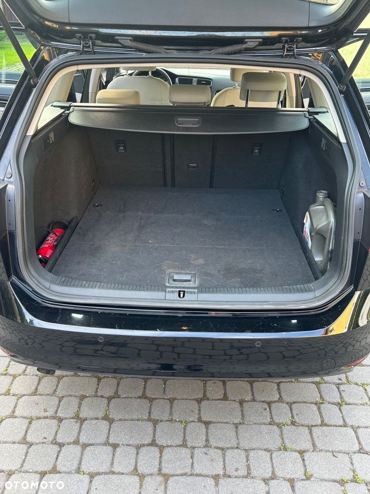 Volkswagen Golf - 6