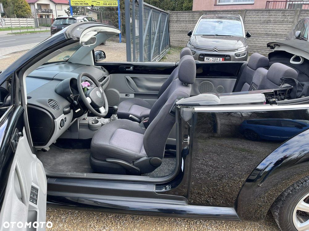 Volkswagen New Beetle - 13